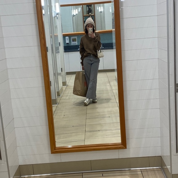 Meet your Posher, Anna - Picture 1 of 1